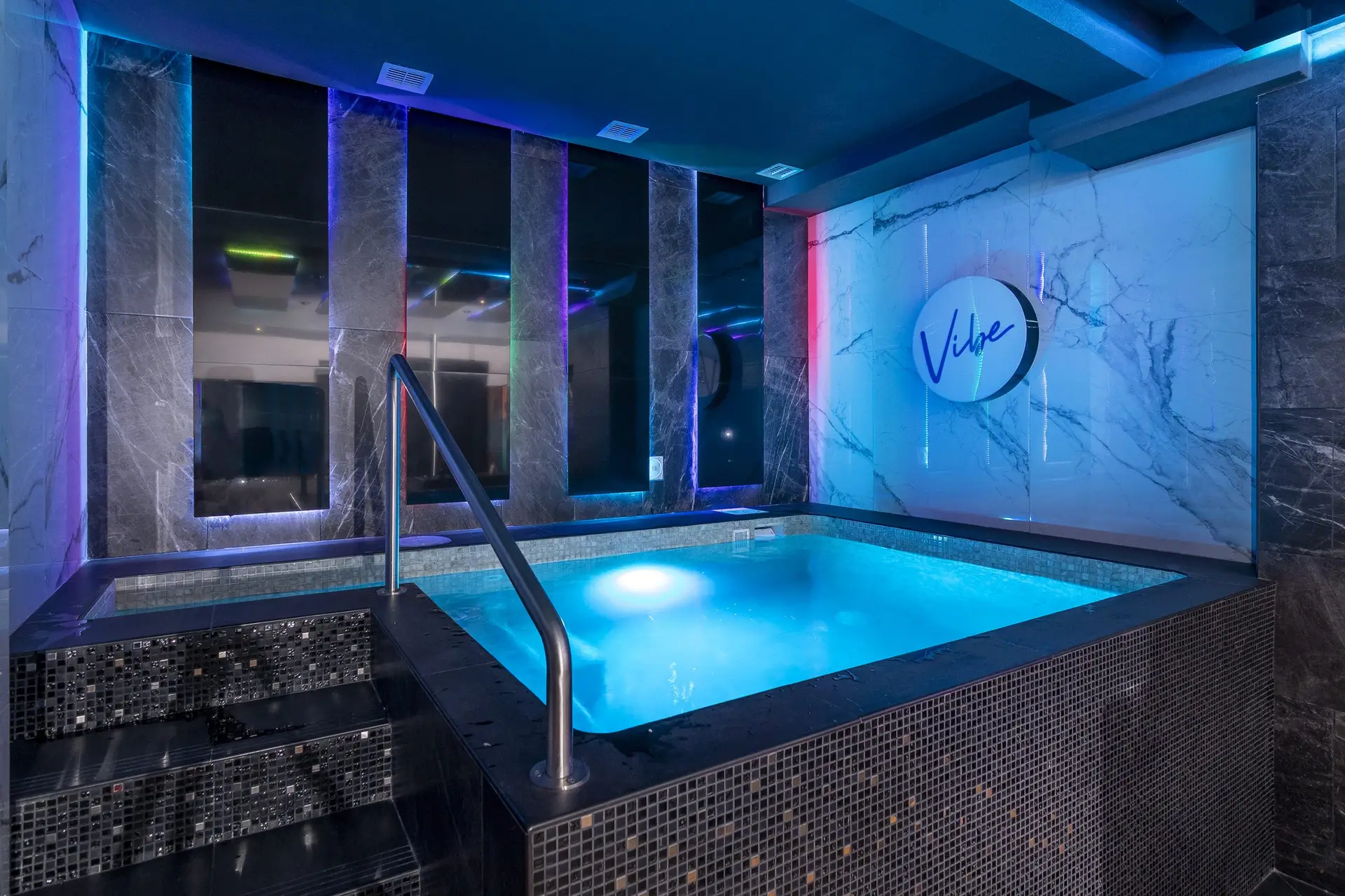 Feel Pool